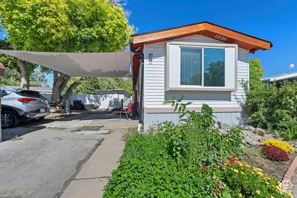 6 Grover St, Layton, UT 84041