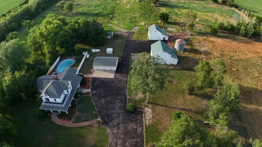 200 W 24th Ave., Tyndall, SD 57066 - #2