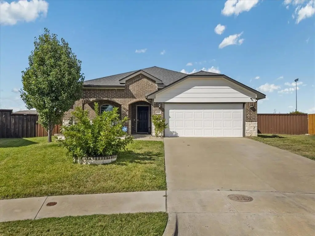 14201 Bridgeview Lane, Dallas, TX 75253 - Image #1