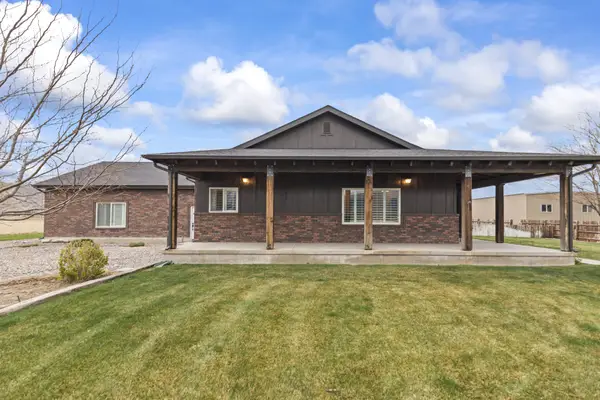 1165 E Austin Dr, Elsinore, UT 84724