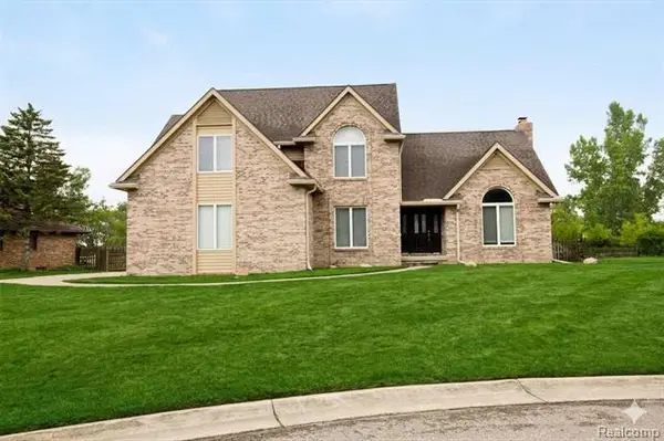 6485 Hickory Hollow Court, Flint, MI 48532