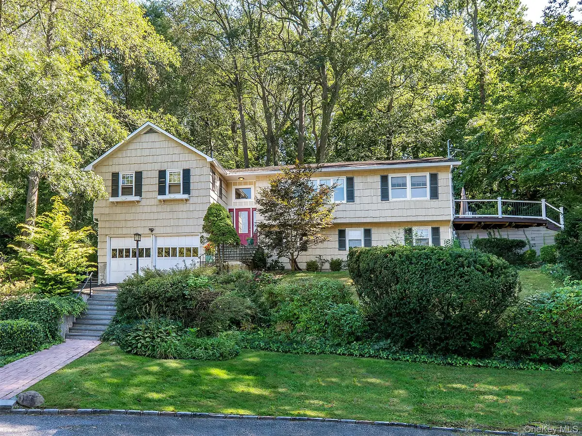 8 Laurel Way, Sea Cliff, NY 11579 - #1