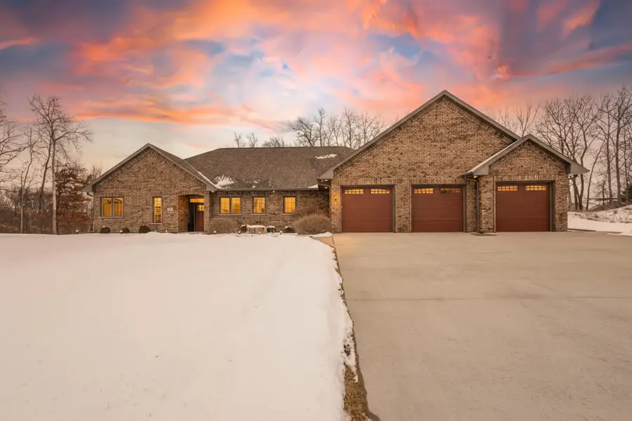 272 Lost Ridge Court, Green Bay, WI 54302-4473 - #2