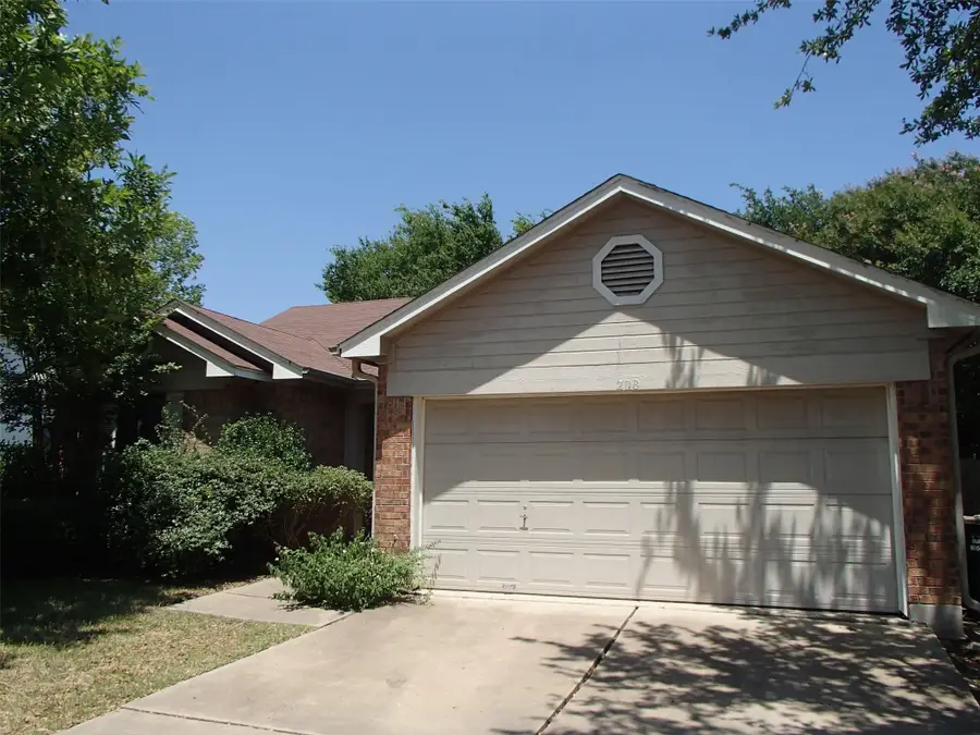 208 Juniper St, Georgetown, TX 78626 - #2