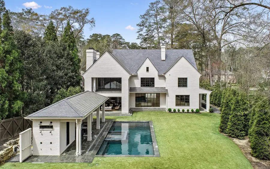 258 Pineland Road Nw, Atlanta, GA 30342 - Image #2