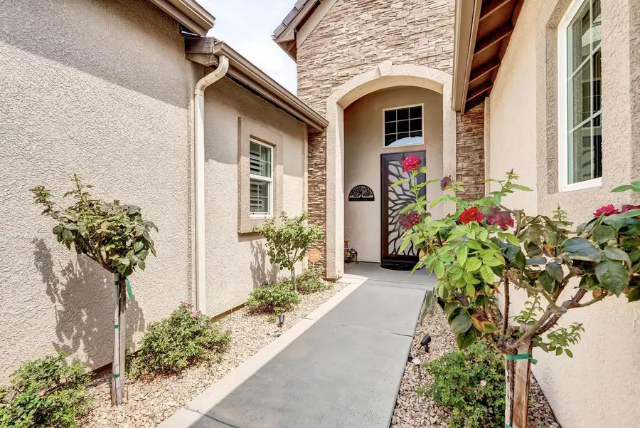 6516 W Wren Avenue, Visalia, CA 93291 - #3