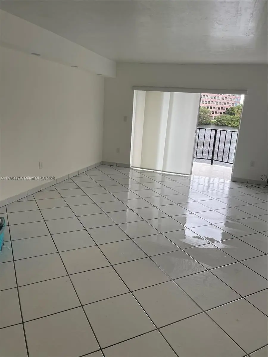 5201 NW 7th St #317, Miami, FL 33126 - Image #3