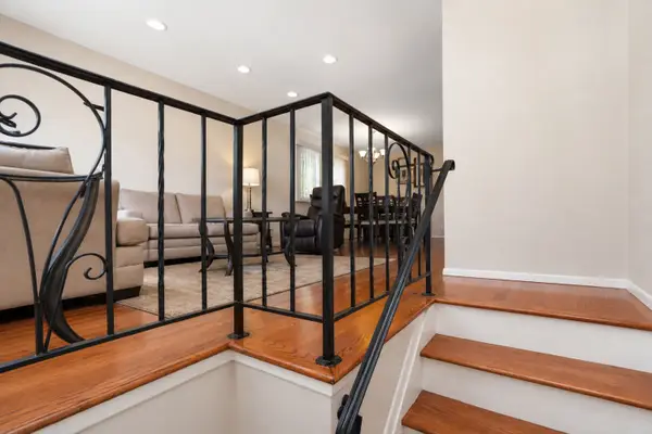 20 E Macon Avenue, Staten Island, NY 10308