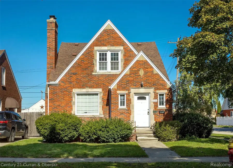 15704 Cleveland Avenue, Allen Park, MI 48101 - #2
