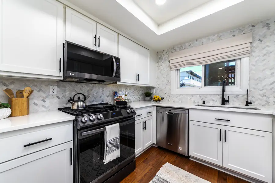 950 Main #202, El Segundo, CA 90245 - #3