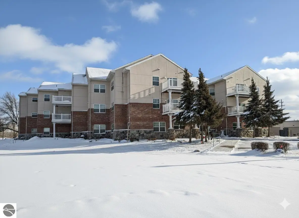 301 N Lake Street Unit: 208, Cadillac, MI 49601 - Image #1