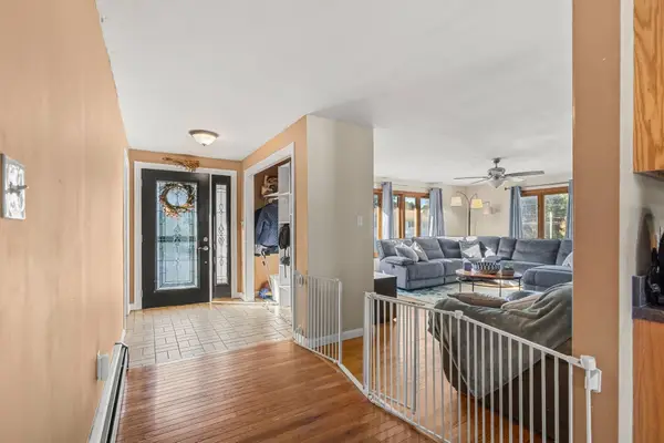 25 Belli Ave, Fitchburg, MA 01420