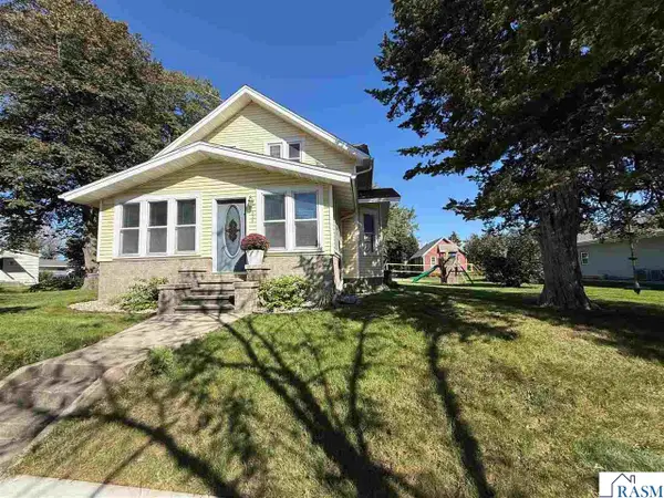 826 3rd Street, Nicollet, MN 56074