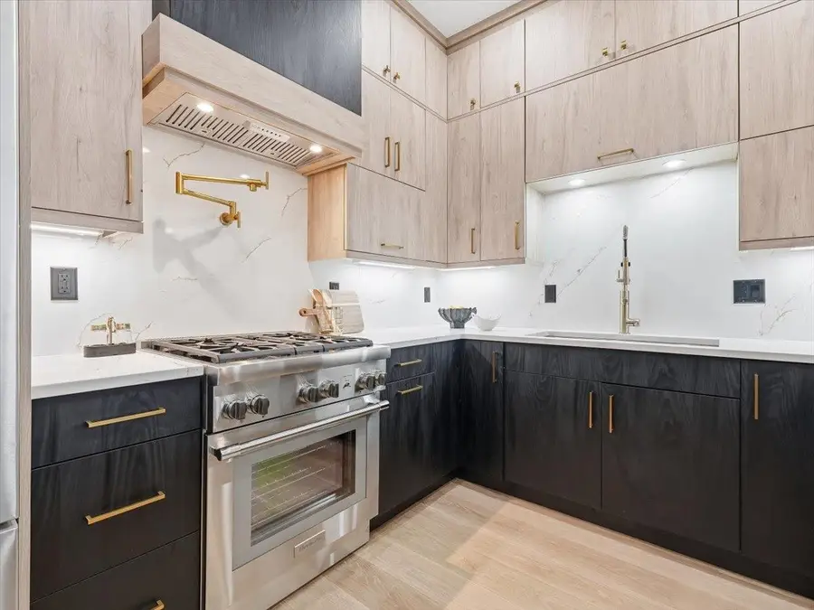 134 HANCOCK AVE #2, Jersey City, NJ 07307 - #2