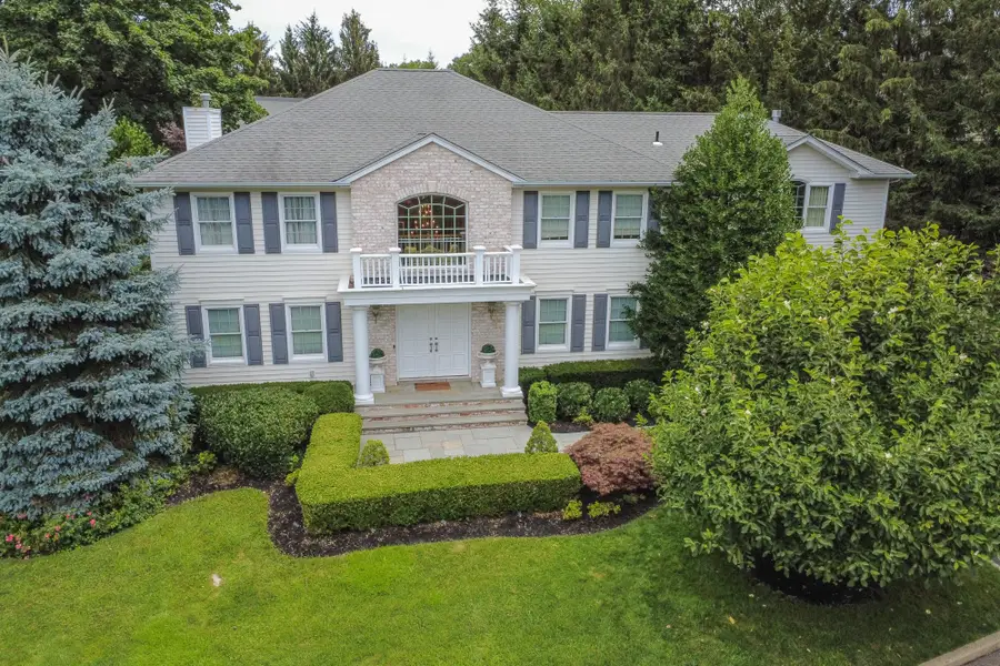 2 Gail Terrace, Glen Cove, NY 11542 - #2