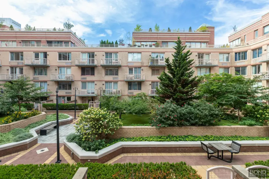 393 W 49th Street #3OO, Manhattan, NY 10019 - #3