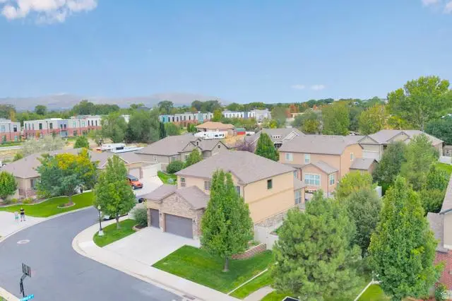 10338 S Venenzia Way, South Jordan, UT 84095 - #3