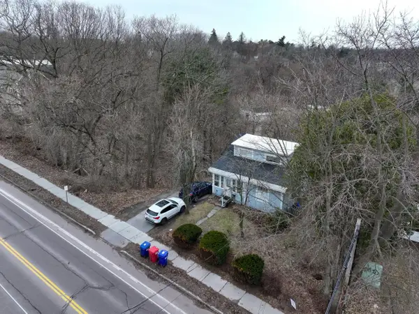 406 Colchester Avenue, Burlington, VT 05401