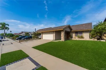 949 Fernrest Drive, Harbor City, CA 90710 - Image #2