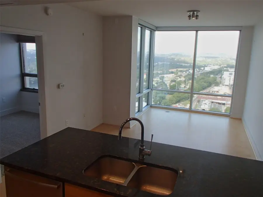 300 BOWIE St unit: 2704, Austin, TX 78703 - Image #3