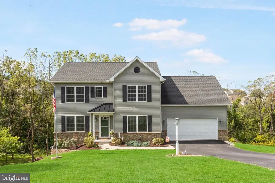 385 Barclay Dr, Red Lion, PA 17356 - #2