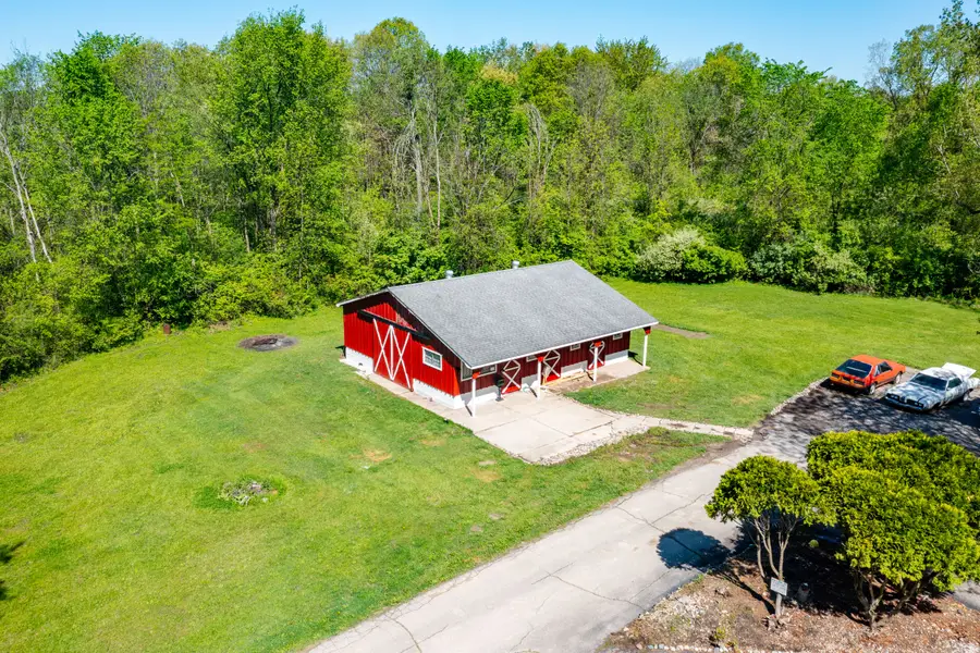 8899 DWYER RD, Howell, MI 48855 - #2