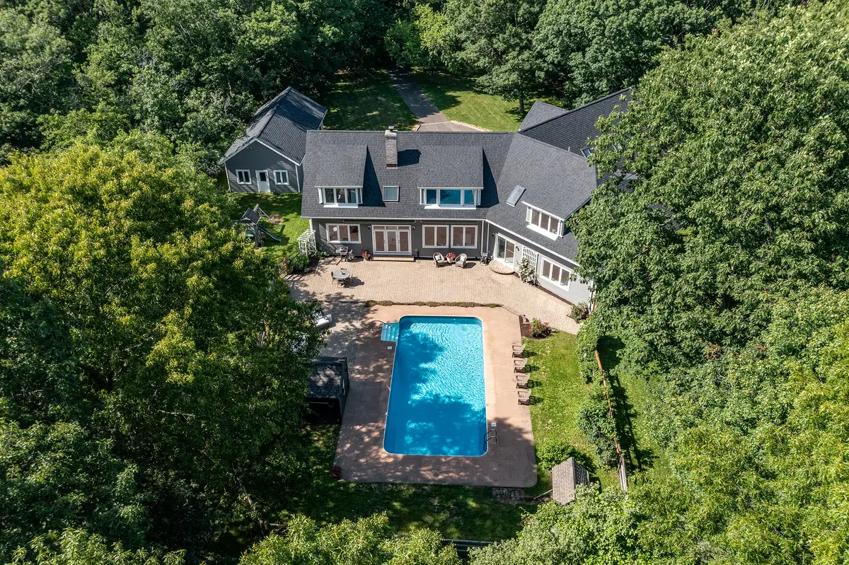 28 Drewbarrie Lane, Easton, CT 06612 - #1