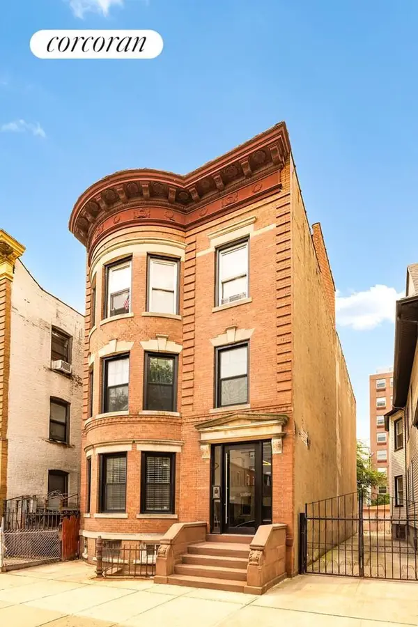 582 E 28th Street #3FAMILY, Brooklyn, NY 11210