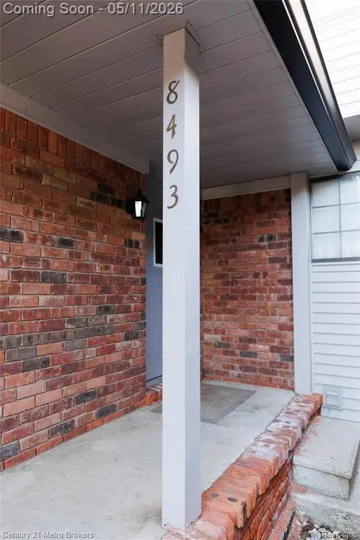 8493 Pepper Ridge Drive E, Grand Blanc, MI 48439 - #2
