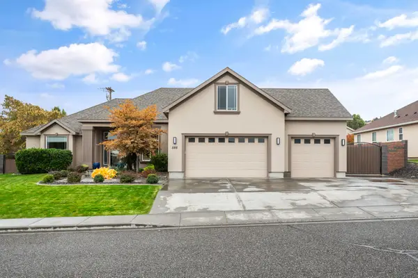 586 Lodi Loop, Richland, WA 99352