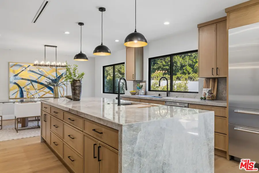 5032 Bluebell Avenue, Valley Village, CA 91607 - Image #3