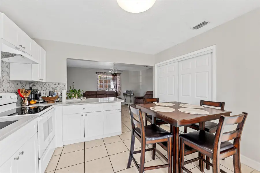 1012 Green Street, West Palm Beach, FL 33405 - #3