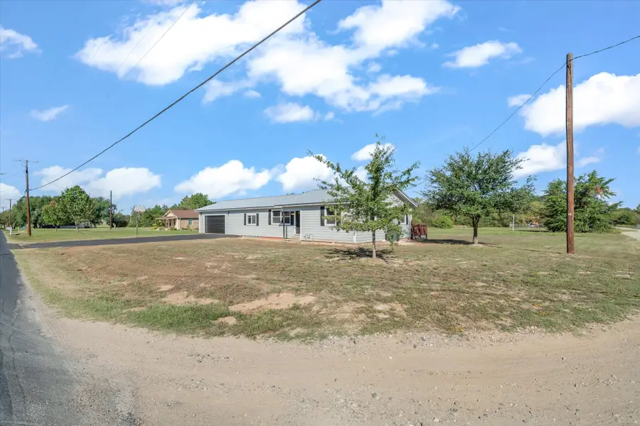 409 E Ohio Street, Van, TX 75790 - #2