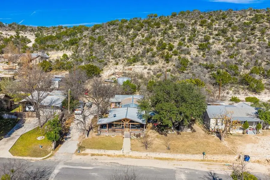 208 Hillside St, Junction, TX 76849 - #2