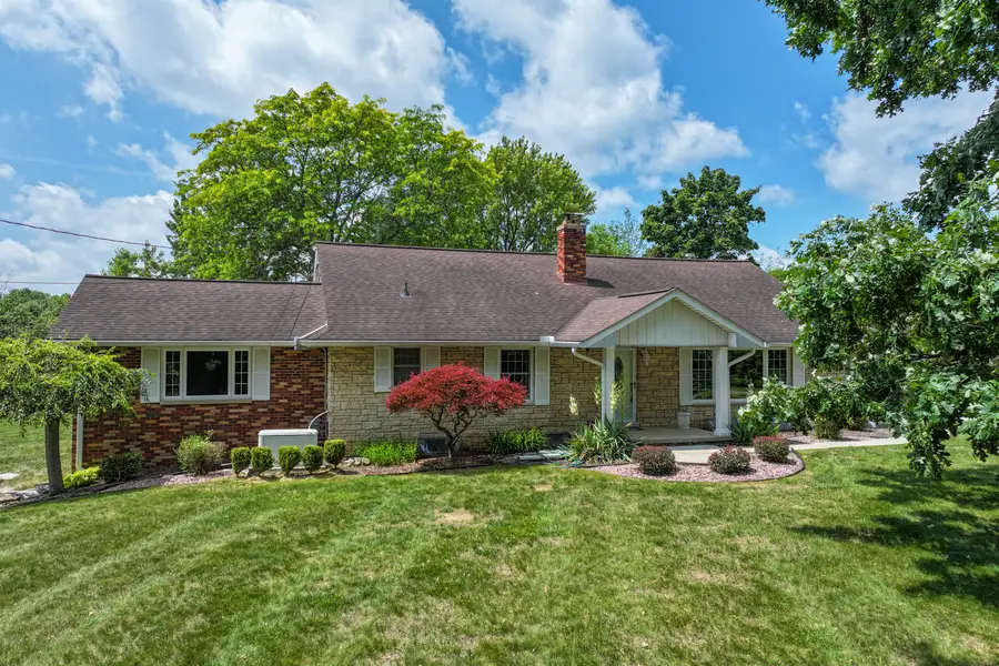 9422 S Saginaw, Grand Blanc, MI 48439 - #2