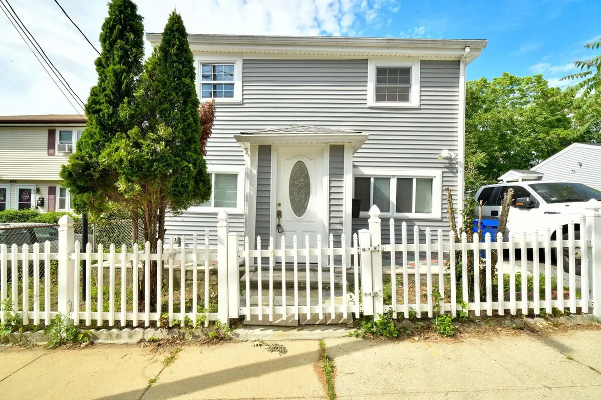 452 Tecumseh St, Fall River, MA 02721 - #1