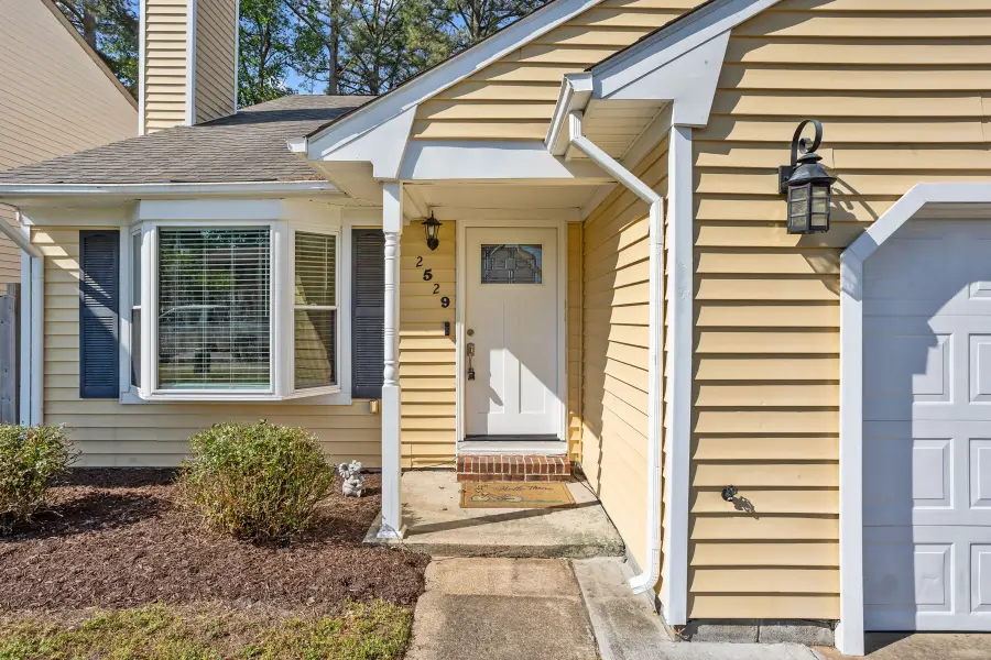 2529 Elon Drive, Virginia Beach, VA 23454 - #2