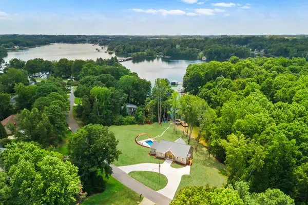 143 Hideaway Lane, Mooresville, NC 28117