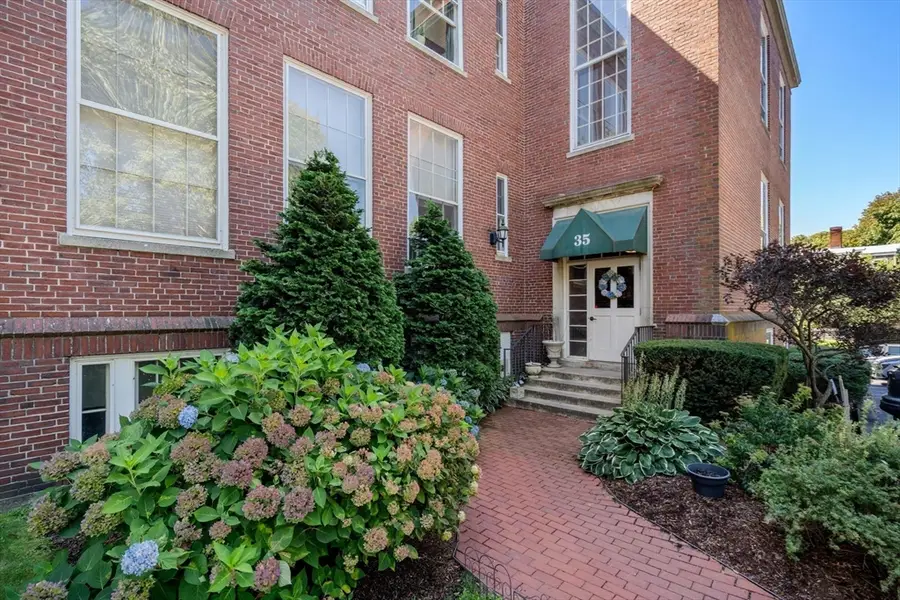 35 Flint #106, Salem, MA 01970 - Image #2