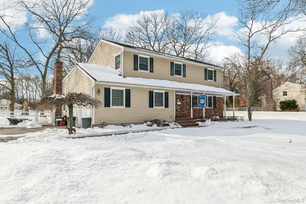 14 Hillside Avenue, Saint James, NY 11780