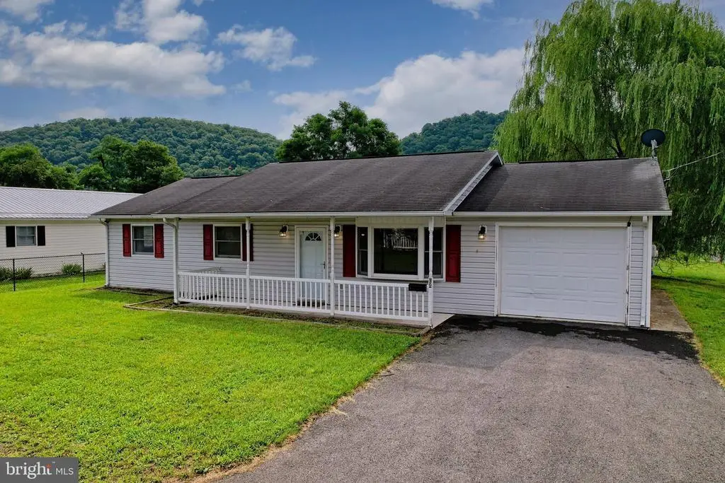10 N Hummingbird St, Keyser, WV 26726 - #1