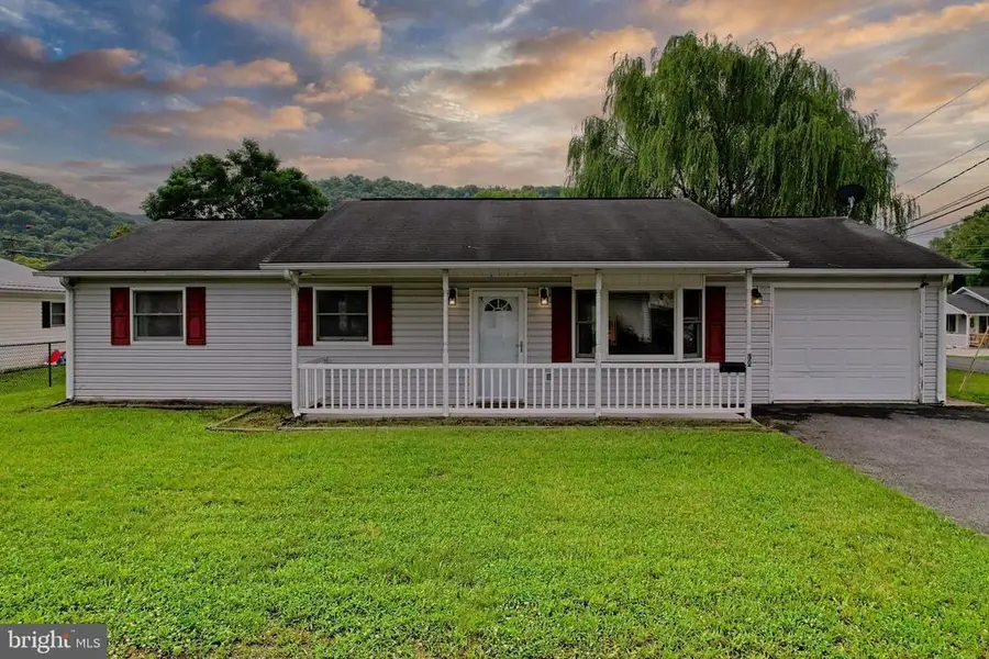 10 N Hummingbird St, Keyser, WV 26726 - #3