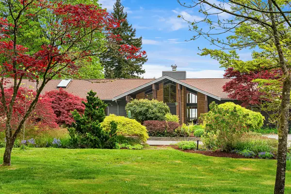 8425 SW 216th Street, Vashon, WA 98070