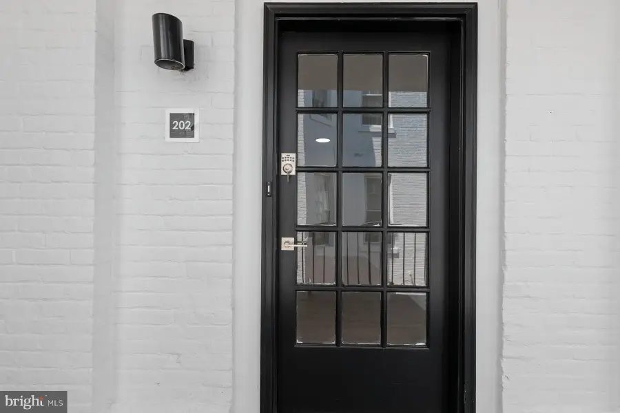 207 S Patrick Street #Unit 202, Alexandria, VA 22314 - #2