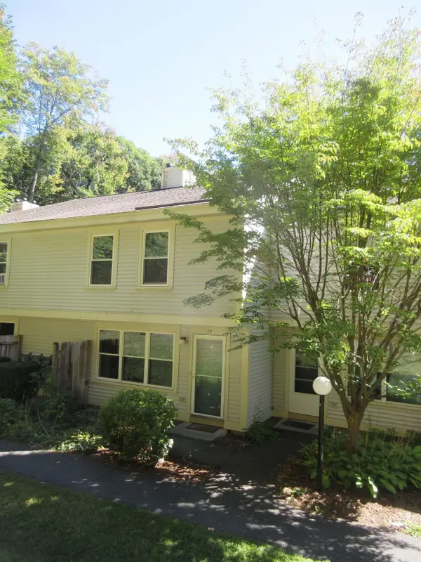 29 Morningside Commons, Brattleboro, VT 05301