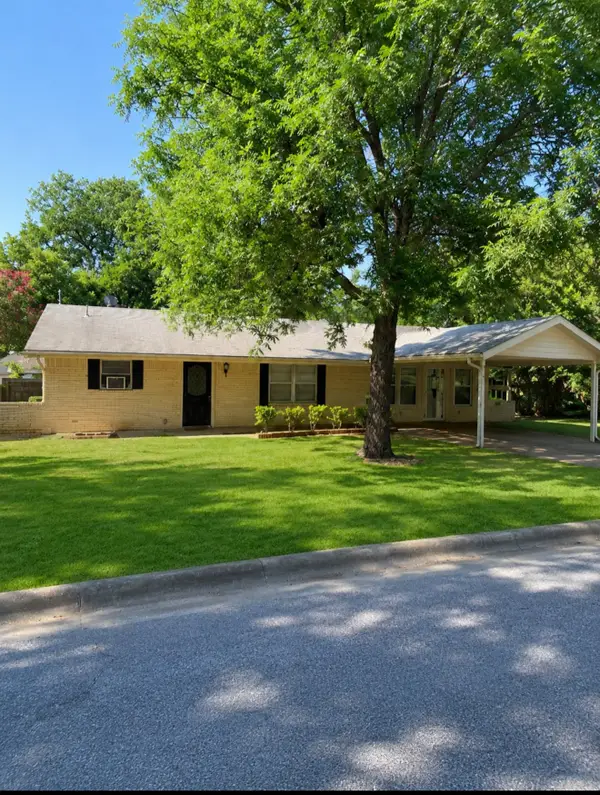 1808 Edgewood Drive, Bridgeport, TX 76426