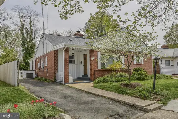 305 S Fenwick Street, Arlington, VA 22204