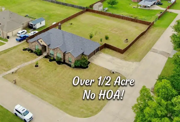 100 Windsor Circle, Waxahachie, TX 75165
