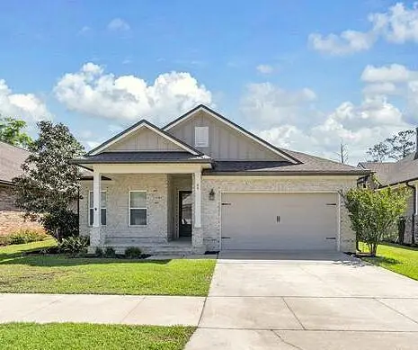 48 Oaktree Boulevard, Freeport, FL 32439