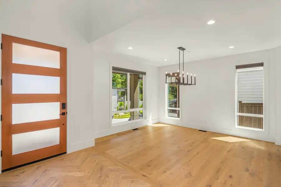 11327 113th Place Ne, Kirkland, WA 98033 - #2